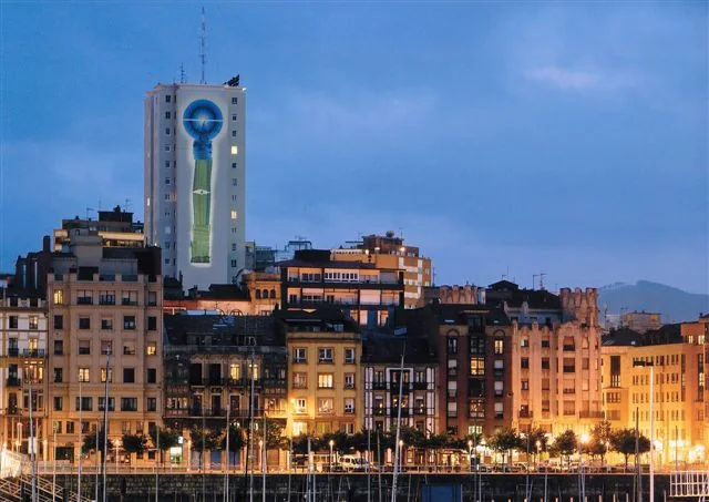 Mural de Alejandro Mieres. Edificio Bankunion.